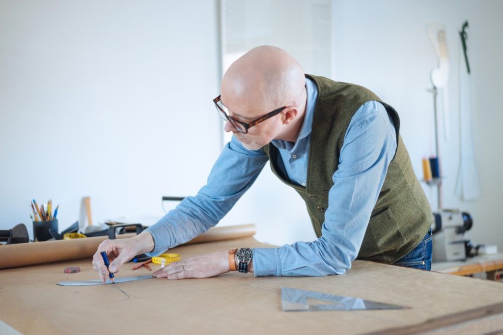 Paul Kruize making patterns